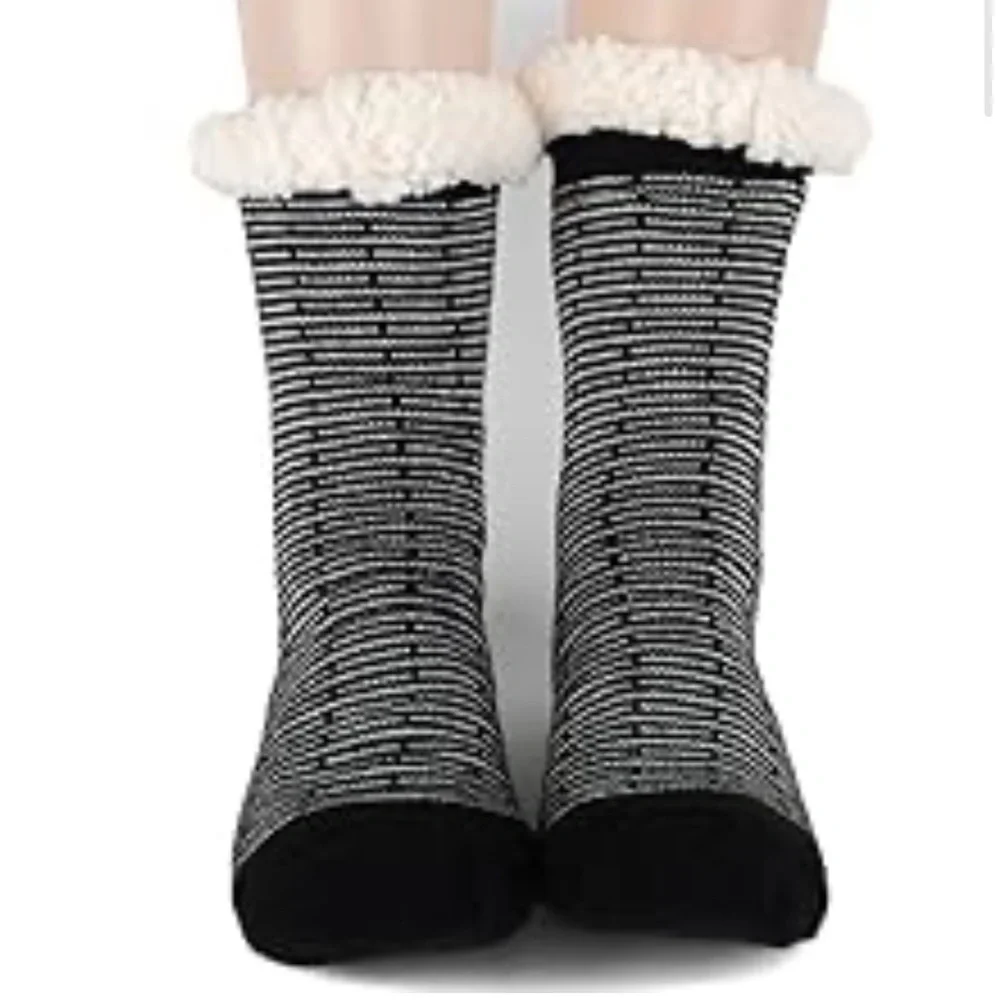 Nollia PLUSH SHERPA SLIPPER SOCKS WITH NON-SKID SOLE ONE SIZE FITS MOST NEW